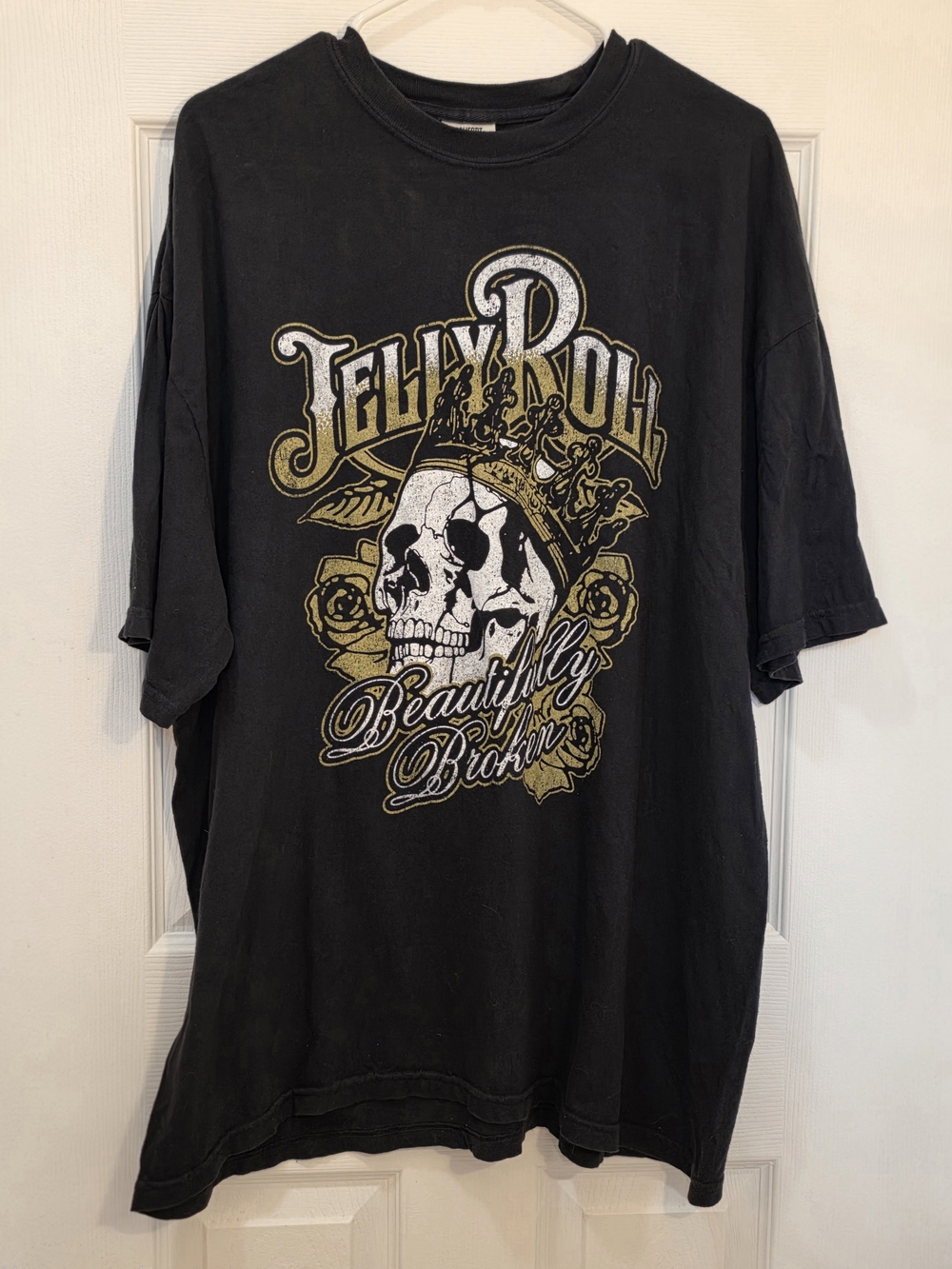 Comfort Colors Black 'Jelly Roll - Beautifully Broken' Graphic Tee